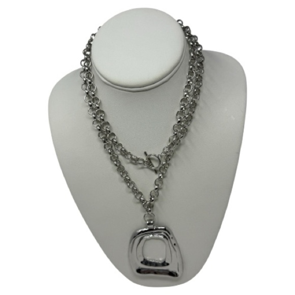 Exaggerated Silver Geometric Necklace with Toggle Clasp - Picture 5 of 9